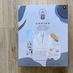 Vanderflower Unwind Deluxe Self Care Gift Set